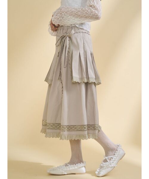 merry jenny(メリージェニー)の「pleats apron layered skirt(スカート・レディース・オフホワイト/ベージュ・FREE)」の13枚目の写真