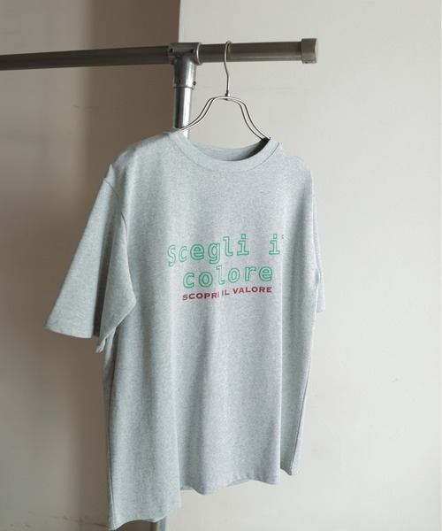 Blanc Bleu Minuit(ブランブルーミニュイ)の「フロッキーロゴPT クルーネックTEE(Tシャツ/カットソー・レディース・グレー/ホワイト・FREE)」の2枚目の写真