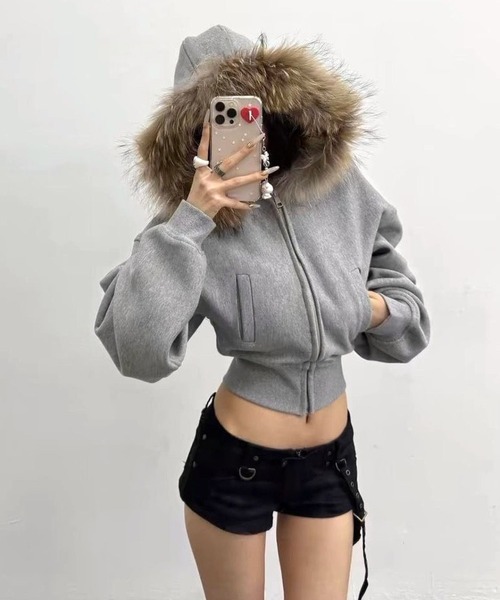 CANVAS+(キャンバスプラス)の「【CANVAS+】裏起毛フェイクファー付きショートパーカー(パーカー・レディース・グレー・M)」の5枚目の写真