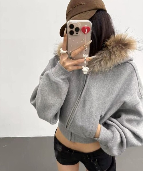 CANVAS+(キャンバスプラス)の「【CANVAS+】裏起毛フェイクファー付きショートパーカー(パーカー・レディース・グレー・M)」の6枚目の写真