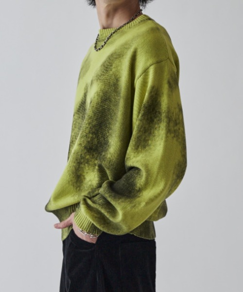 Lui's（ルイス）の「スプレープリントクルーネックニット（ニット/セーター・メンズ・オフホワイト/ブルー/ライトグレー/ライム・S/M）」の21枚目の写真