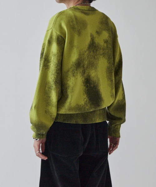 Lui's（ルイス）の「スプレープリントクルーネックニット（ニット/セーター・メンズ・オフホワイト/ブルー/ライトグレー/ライム・S/M）」の22枚目の写真