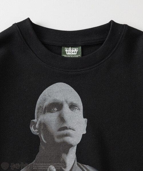 FREAK'S STORE(フリークスストア)の「Harry Potter/ハリー・ポッター ヴォルデモート卿 クルーネックスウェット(スウェット・メンズ・ブラック/ライトグレー・LARGE/MEDIUM)」の7枚目の写真