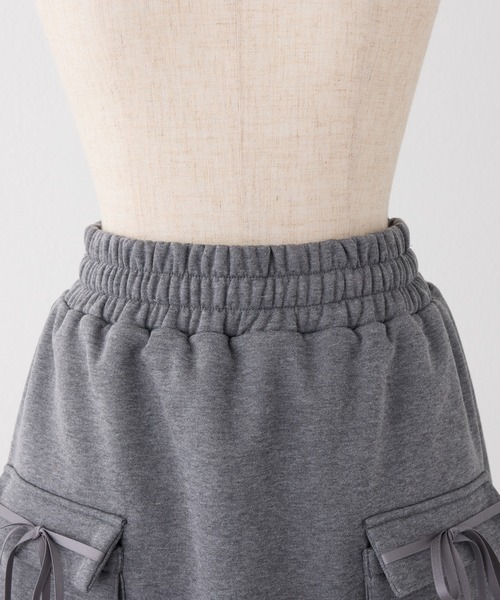 one after another NICE CLAUP（ワンアフターアナザーナイスクラップ）の「セットアップ対応可/リボンカットミニスカート（スカート・レディース・サックスブルー/チャコールグレー/アイボリー系/ピンク系・FREE）」の7枚目の写真