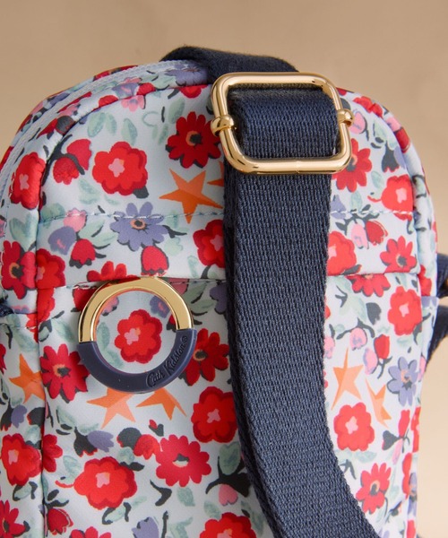 Cath Kidston(キャスキッドソン)の「フォンクロスボディ バッグFolding Star Ditsy(ショルダーバッグ・レディース・その他・FREE)」の2枚目の写真