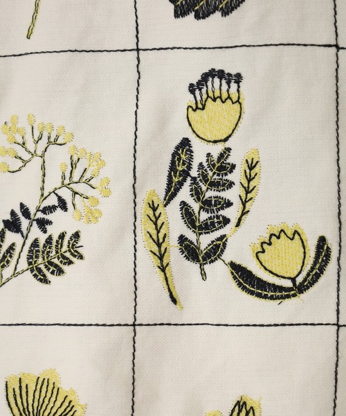 Emago(イマゴ)の「EMAGO お花とライン刺繍シャツ 長袖(シャツ/ブラウス・レディース・ネイビー/アイボリー・FREE)」の19枚目の写真