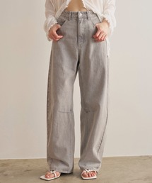 AIC.（エーアイシー）の「カーブダーツレッグカラーデニムパンツ（デニムパンツ）」