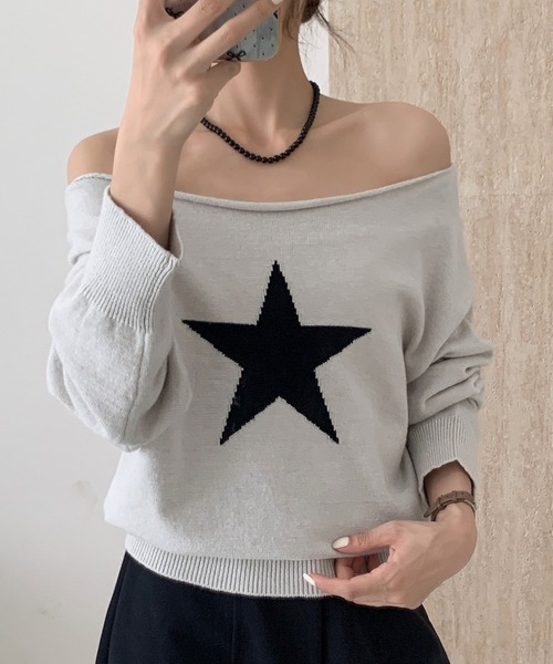 DAY CLOSET(デイ クローゼット)の「【3WAY/ワンショル/オフショル】韓国っぽY2Kムード漂う。長袖 配色 スタープリント ニット プルオーバー レディース(ニット/セーター・レディース・ブラック/ライトグレー/グレー・FREE)」の10枚目の写真