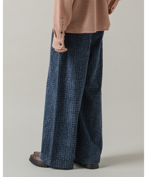 CASPER JOHN(キャスパージョン)の「Needle punch tuck eazy pants/ニードルパンチタックイージーパンツ(その他パンツ・メンズ・インディゴブルー/ブラック/アイボリー・MEDIUM/SMALL/X-SMALL/LARGE)」の20枚目の写真