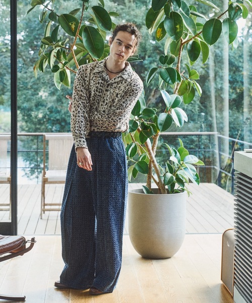 CASPER JOHN(キャスパージョン)の「Needle punch tuck eazy pants/ニードルパンチタックイージーパンツ(その他パンツ・メンズ・インディゴブルー/ブラック/アイボリー・MEDIUM/SMALL/X-SMALL/LARGE)」の7枚目の写真