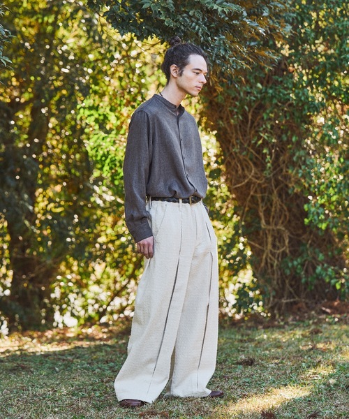 CASPER JOHN(キャスパージョン)の「Needle punch tuck eazy pants/ニードルパンチタックイージーパンツ(その他パンツ・メンズ・インディゴブルー/ブラック/アイボリー・MEDIUM/SMALL/X-SMALL/LARGE)」の12枚目の写真