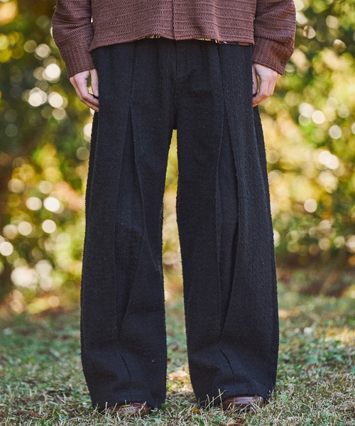 CASPER JOHN(キャスパージョン)の「Needle punch tuck eazy pants/ニードルパンチタックイージーパンツ(その他パンツ・メンズ・インディゴブルー/ブラック/アイボリー・MEDIUM/SMALL/X-SMALL/LARGE)」の13枚目の写真