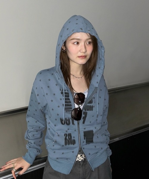 JEANASIS（ジーナシス）の「【25quee】スタッズプリントフーディ