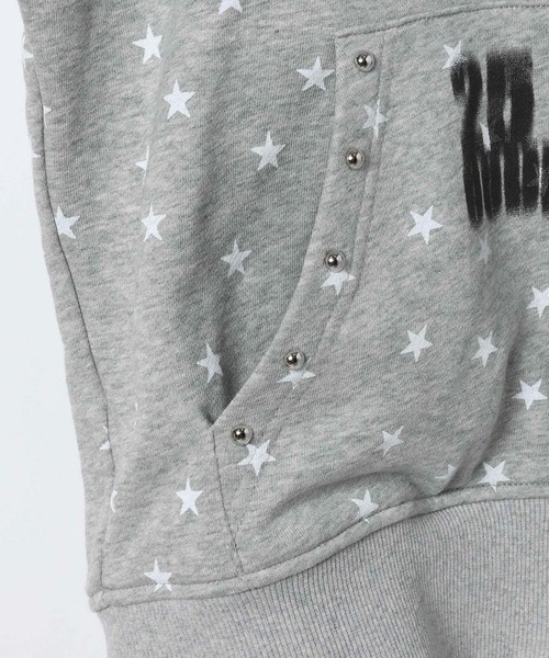 JEANASIS（ジーナシス）の「【25quee】スタッズプリントフーディ/636182（パーカー・レディース・レッド/チャコールグレー/グレー系その他/ブルー系その他・FREE）」の9枚目の写真