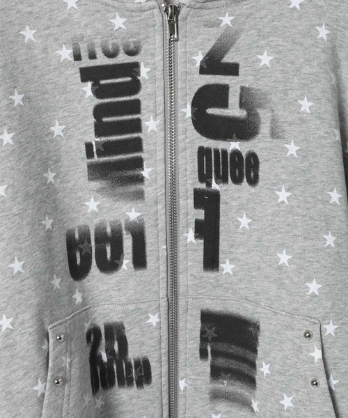 JEANASIS（ジーナシス）の「【25quee】スタッズプリントフーディ/636182（パーカー・レディース・レッド/チャコールグレー/グレー系その他/ブルー系その他・FREE）」の13枚目の写真