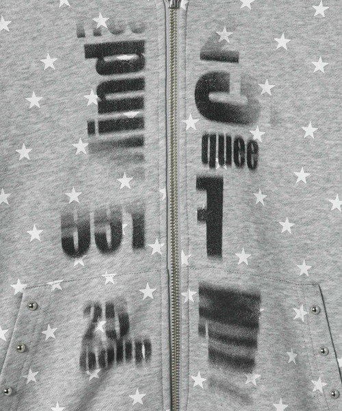 JEANASIS（ジーナシス）の「【25quee】スタッズプリントフーディ/636182（パーカー・レディース・レッド/チャコールグレー/グレー系その他/ブルー系その他・FREE）」の18枚目の写真