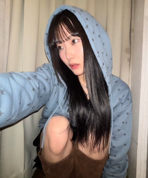 JEANASIS(ジーナシス)の「【25quee】スタッズプリントフーディ/636182(パーカー・レディース・レッド/チャコールグレー/グレー系その他/ブルー系その他・FREE)」の20枚目の写真