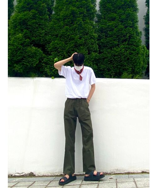 DECET(デケト)の「Dawn 2Pleats Wide Pants DCPT007Khaki(デニムパンツ・レディース・その他・34/32/30/26/28)」の10枚目の写真