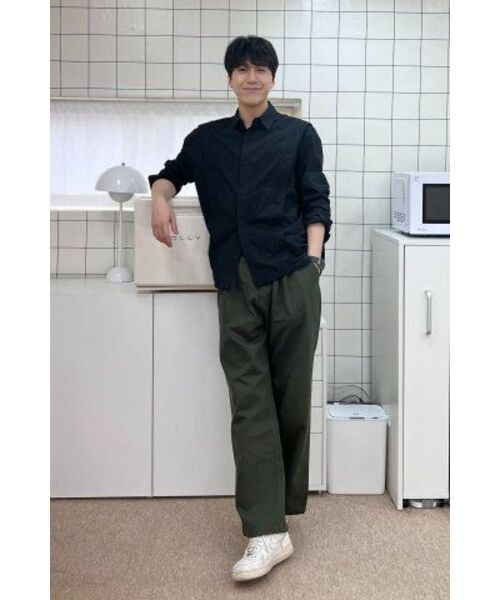 DECET(デケト)の「Dawn 2Pleats Wide Pants DCPT007Khaki(デニムパンツ・レディース・その他・34/32/30/26/28)」の20枚目の写真