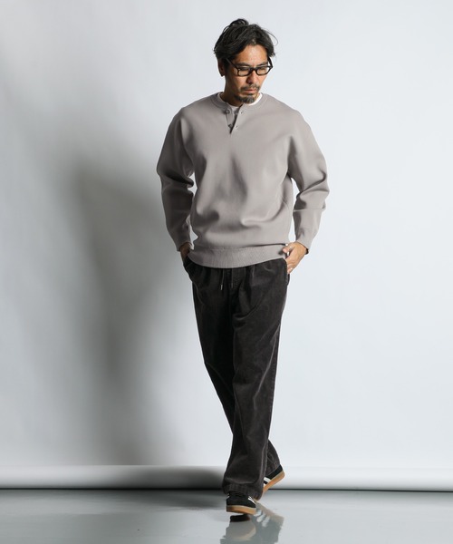 The DUFFER of ST.GEORGE（ザダファーオブセントジョージ）の「WASHABLE HENLEY NECK KNIT：自宅で洗える ウォッシャブル ヘンリーネックニット（ニット/セーター・メンズ・ライトグレー/アッシュグレー/ブラック・MEDIUM/LARGE/X-LARGE）」の11枚目の写真