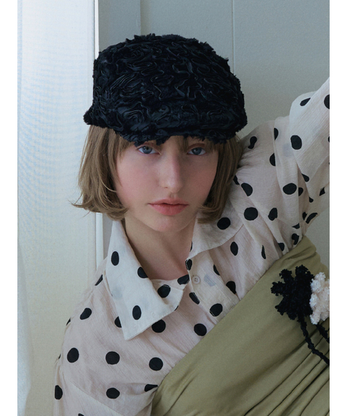 MOIRE FUR FLAT CAP IN BLACK