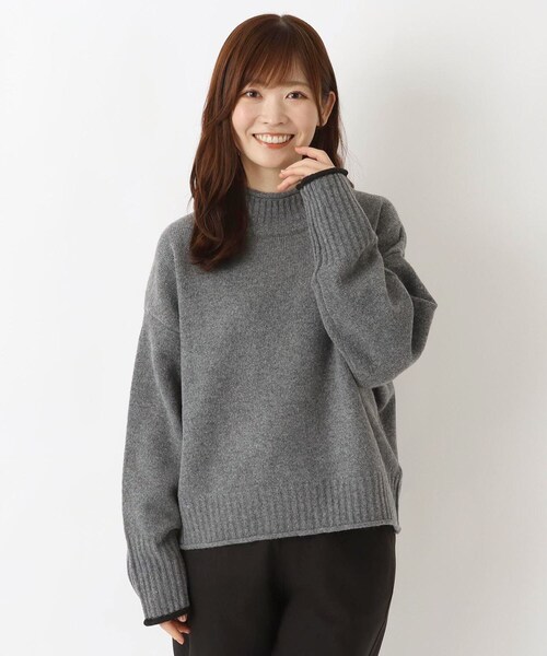 one'sterrace(ワンズテラス)の「袖口配色 ハイネックニットプルオーバー(ニット/セーター・レディース・グレー系4/イエロー系8/ベージュ系8/グレー系その他7・02)」の2枚目の写真