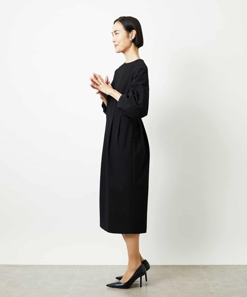 MICHEL KLEIN（ミッシェル・クラン）の「［オケージョン/セレモニー］スリーブコンシャスワンピース（ワンピース・レディース・ネイビー/ブラック・38）」の18枚目の写真