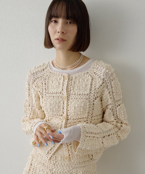 Whim Gazette(ウィムガゼット)の「ハンドクロシェカーデ/セットアップ可(カーディガン/ボレロ・レディース・ホワイト系その他/ブラック・FREE)」の2枚目の写真