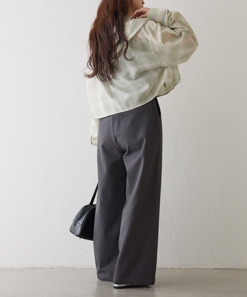 COLONY 2139(コロニートゥーワンスリーナイン)の「チェックフードショートシャツ(シャツ/ブラウス・レディース・オフホワイト/グリーン/ブラック・FREE)」の6枚目の写真