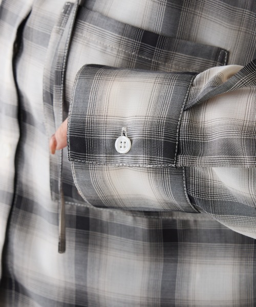 COLONY 2139(コロニートゥーワンスリーナイン)の「チェックフードショートシャツ(シャツ/ブラウス・レディース・オフホワイト/グリーン/ブラック・FREE)」の13枚目の写真