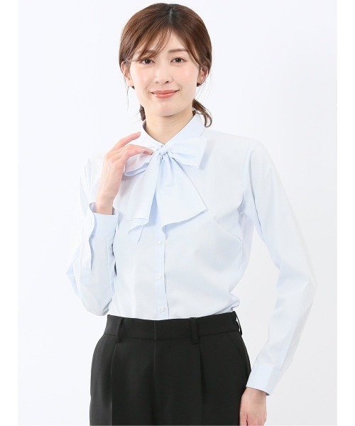 m.f.editorial(エムエフエディトリアル)の「【透け防止 形態安定 UVカット】m.f.エディトリアル レディース リボン脱着 ビジネス ドレス 長袖 ブラウス(ビジネスシャツ・レディース・ホワイト/ピンク系その他/サックスブルー・MEDIUM/LARGE/X-LARGE/S)」の1枚目の写真