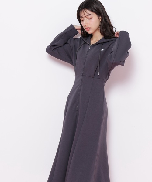 JILL by JILL STUART（ジルバイジルスチュアート）の「【WEB限定再入荷】ダイバーフーディーロングワンピース（ワンピース・レディース・ベージュ/グレー/ピンク・FREE）」の8枚目の写真