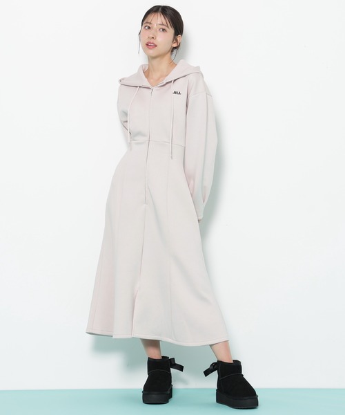 JILL by JILL STUART（ジルバイジルスチュアート）の「【WEB限定再入荷】ダイバーフーディーロングワンピース（ワンピース・レディース・ベージュ/グレー/ピンク・FREE）」の22枚目の写真