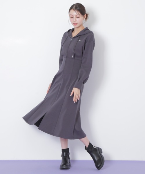 JILL by JILL STUART（ジルバイジルスチュアート）の「【WEB限定再入荷】ダイバーフーディーロングワンピース（ワンピース・レディース・ベージュ/グレー/ピンク・FREE）」の13枚目の写真