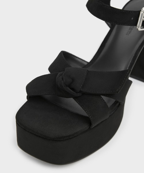 CHARLES & KEITH（チャールズ & キース）の「Anika アニカ ノットボウプラットフォームサンダル（サンダル・レディース・オフホワイト/ライトブルー/ブラック系その他2・25cm/24.5cm/23.5cm/23cm/22cm/25.5cm/22.5cm）」の6枚目の写真