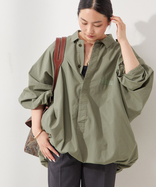journal standard L'essage（ジャーナルスタンダードレサージュ）の「《追加》別注【ILL ONE EIGHTY/イル ワンエイティ】SLEEPING SMOCK：ブルゾン（その他アウター・レディース・カーキ/ブラック・FREE）」の2枚目の写真