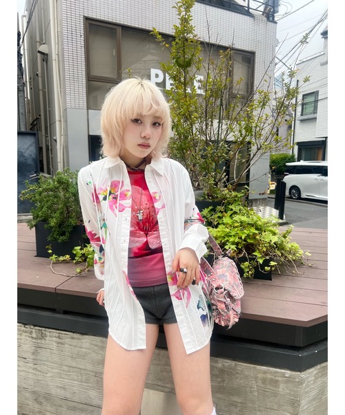 Desigual(デシグアル)の「フラワースプラッシュプリーツ長袖シャツ(シャツ/ブラウス・レディース・ホワイト・S/M/XS/XL/L)」の8枚目の写真