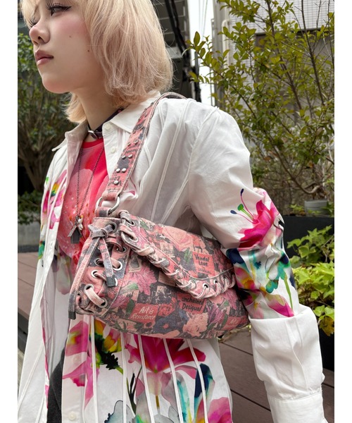 Desigual(デシグアル)の「フラワースプラッシュプリーツ長袖シャツ(シャツ/ブラウス・レディース・ホワイト・S/M/XS/XL/L)」の9枚目の写真