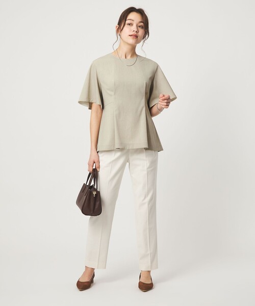 green label relaxing（グリーンレーベルリラクシング）の「［size SHORTあり］サラフール タック ブラウス ストレッチ 接触冷感 UVカット（シャツ/ブラウス・レディース・オフホワイト/ベージュ/ネイビー・FREE/SHORT）」の12枚目の写真