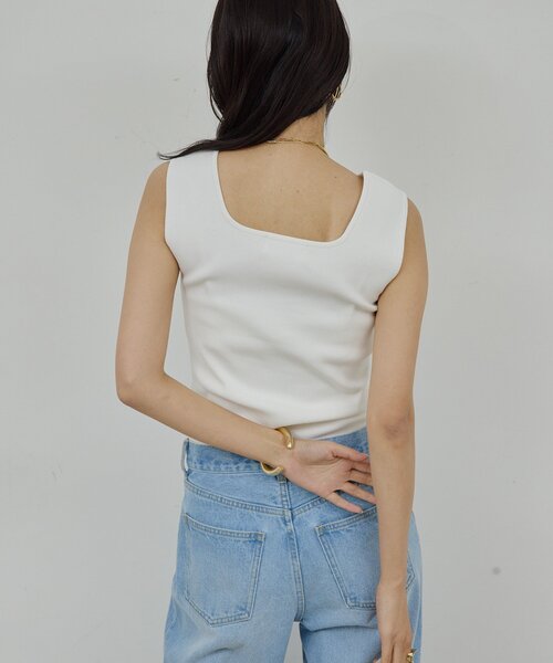 GALLARDAGALANTE(ガリャルダガランテ)の「スクエアネックタンク(ニット/セーター・レディース・ホワイト/ブラック/オレンジ・FREE)」の6枚目の写真