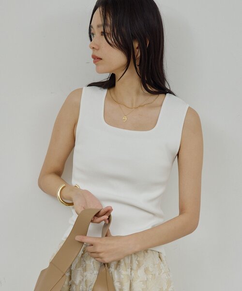 GALLARDAGALANTE(ガリャルダガランテ)の「スクエアネックタンク(ニット/セーター・レディース・ホワイト/ブラック/オレンジ・FREE)」の7枚目の写真