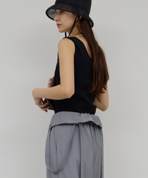 GALLARDAGALANTE(ガリャルダガランテ)の「スクエアネックタンク(ニット/セーター・レディース・ホワイト/ブラック/オレンジ・FREE)」の14枚目の写真