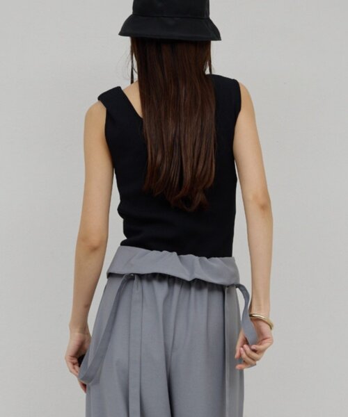 GALLARDAGALANTE(ガリャルダガランテ)の「スクエアネックタンク(ニット/セーター・レディース・ホワイト/ブラック/オレンジ・FREE)」の15枚目の写真