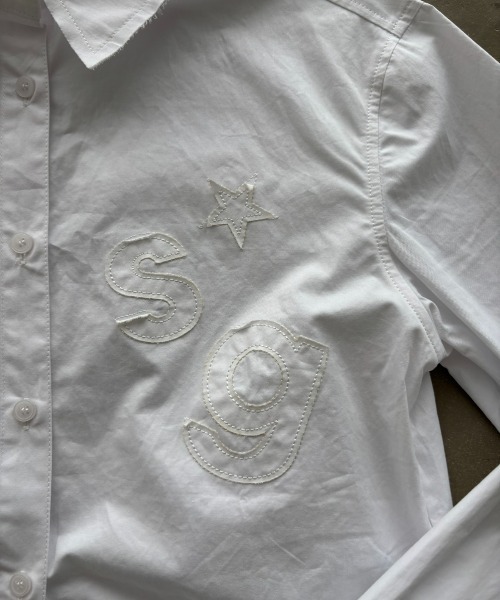 SHAGGIE(シャギー)の「チキンボーンカットオフシャツ(シャツ/ブラウス・レディース・ホワイト/イエロー/ブルー・FREE)」の14枚目の写真