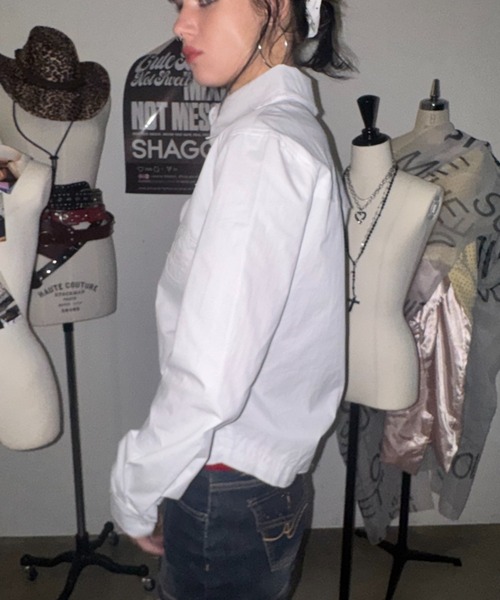 SHAGGIE(シャギー)の「チキンボーンカットオフシャツ(シャツ/ブラウス・レディース・ホワイト/イエロー/ブルー・FREE)」の6枚目の写真