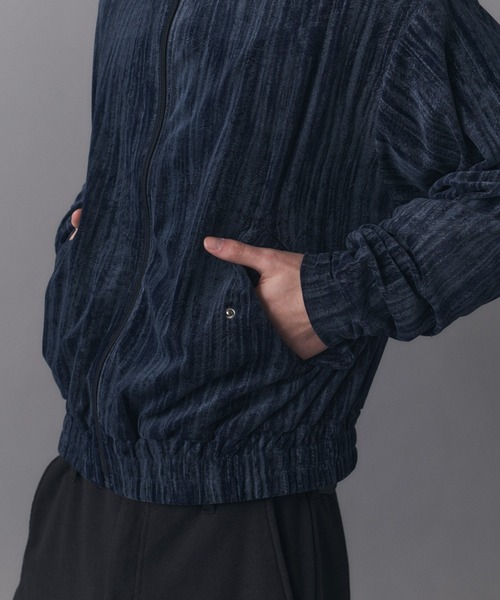 Confirm（コンファーム）の「Crushed Velvet Blouson / クラッシュベルベットブルゾン メンズ レディース ユニセックス（ブルゾン・メンズ・ネイビー/ブラック・S/M/L）」の10枚目の写真