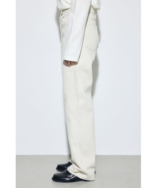 AZUL by moussy(アズールバイマウジー)の「【シリーズ累計最速で1,000本突破!】【サイズ,身長別画像あり】AZUL DENIM ストレートデニム ロング丈(デニムパンツ・レディース・ライトブルー/アイボリー・25inch/24inch/27inch/26inch)」の6枚目の写真