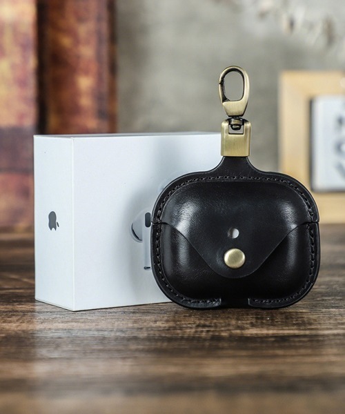 Fun & Daily（ファンアンドデイリー）の「Cow Leather Air Pods Pro 3 Case / エアポッズプロ３（ヘッドフォン/イヤホン・メンズ・ブラウン/ブラック・FREE）」の6枚目の写真