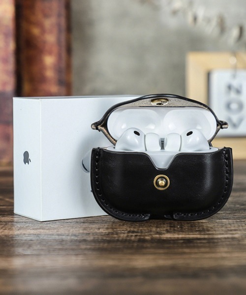 Fun & Daily（ファンアンドデイリー）の「Cow Leather Air Pods Pro 3 Case / エアポッズプロ３（ヘッドフォン/イヤホン・メンズ・ブラウン/ブラック・FREE）」の7枚目の写真