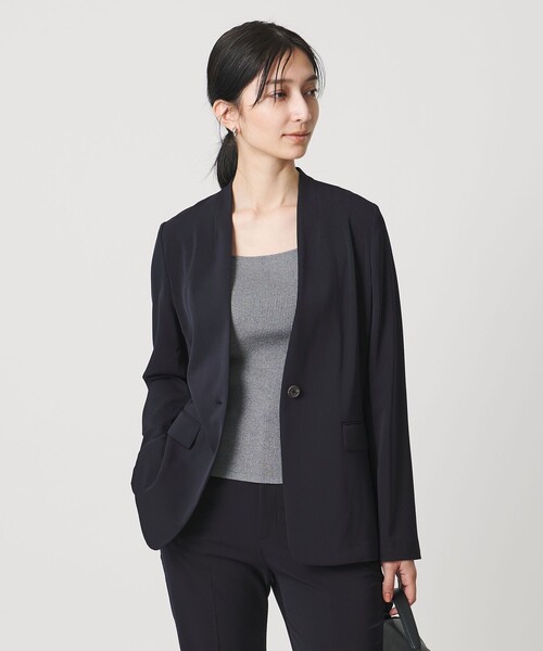 UNITED ARROWS(ユナイテッドアローズ)の「FEEL CLEAN Vノーカラー ジャケット ‐防しわ ストレッチ UVカット‐(テーラードジャケット・レディース・ネイビー/ブラック・38/36/34/40)」の2枚目の写真